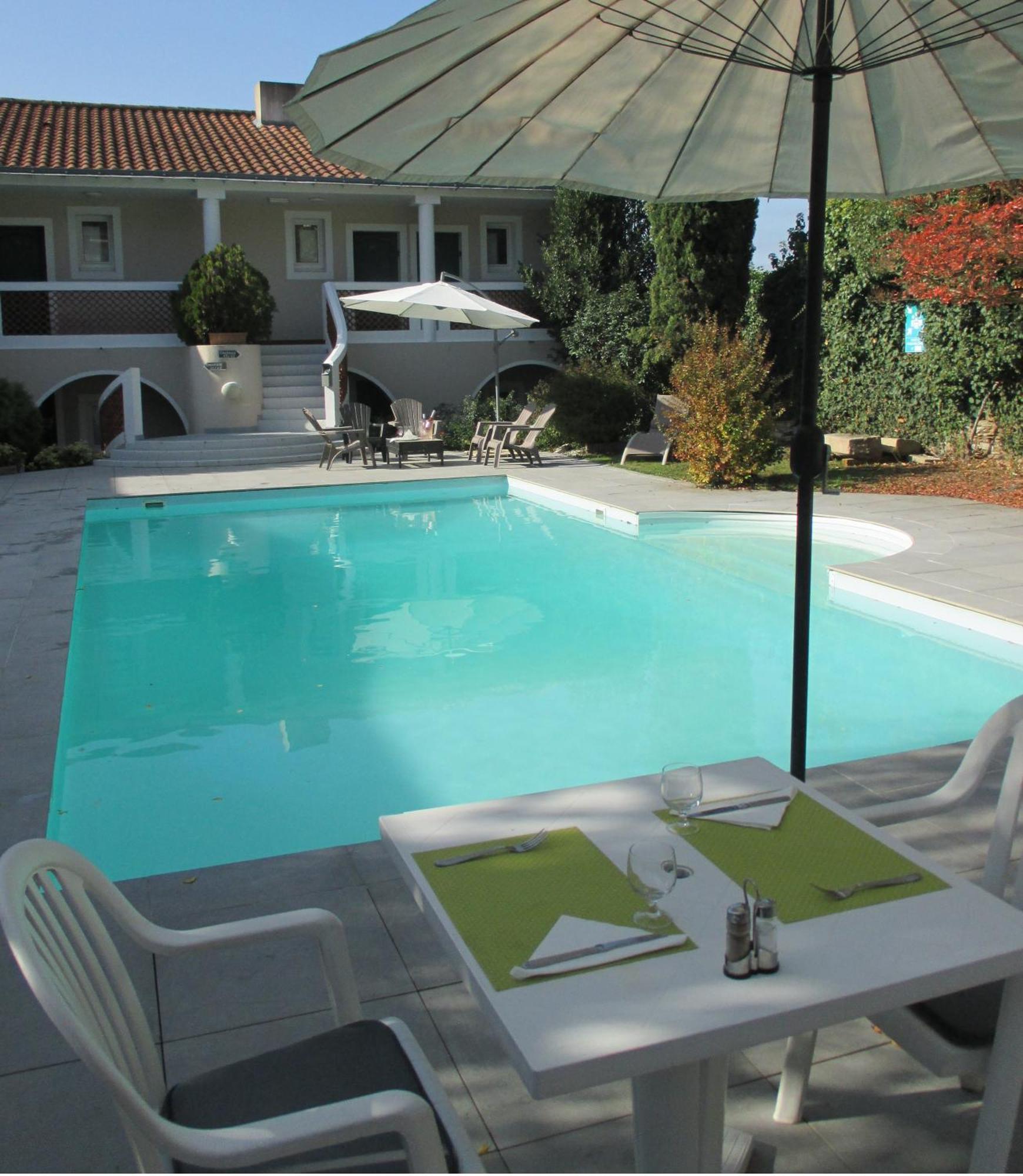 מונטגו Hotel Restaurant Les Voyageurs מראה חיצוני תמונה