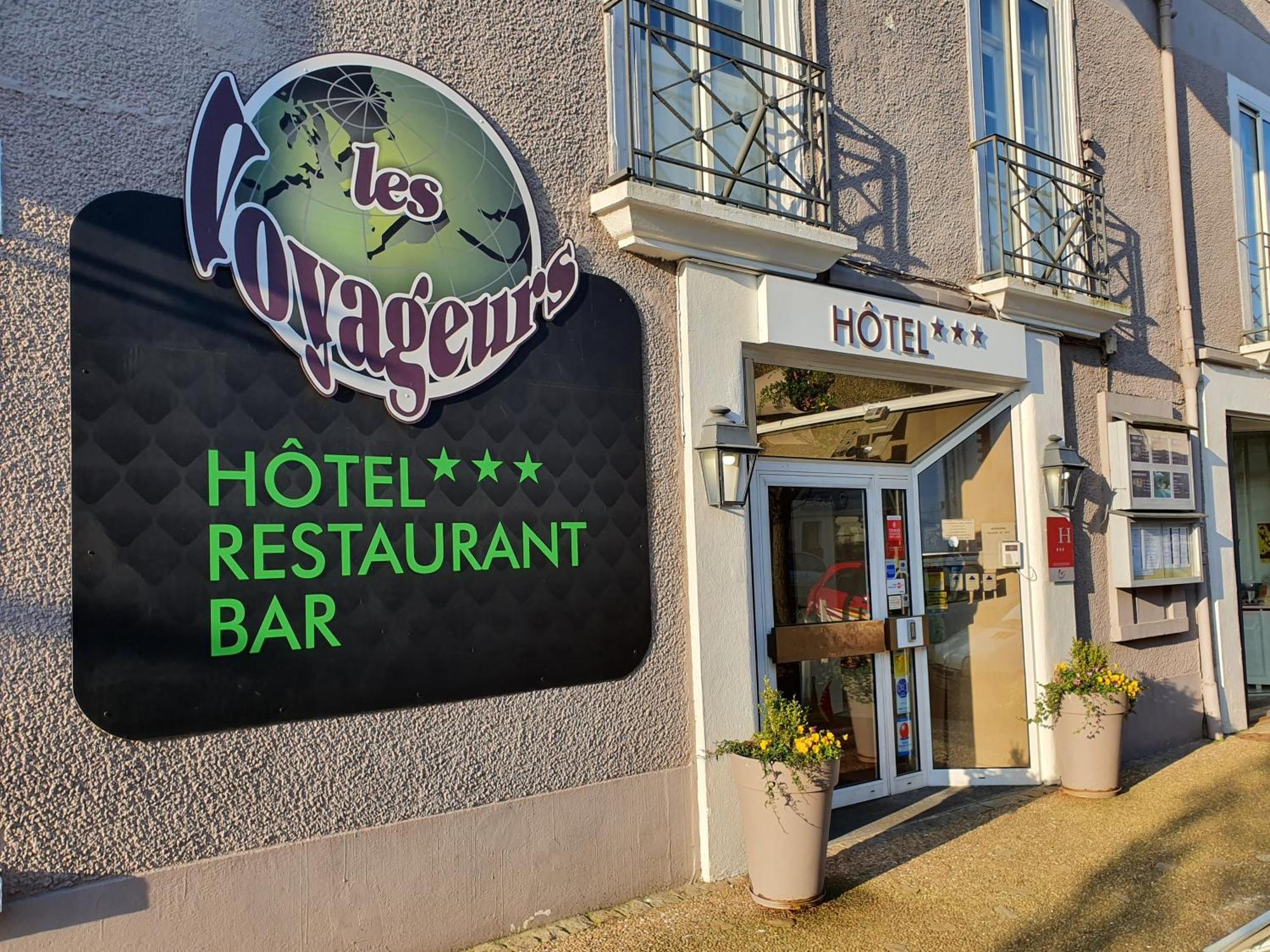 מונטגו Hotel Restaurant Les Voyageurs מראה חיצוני תמונה