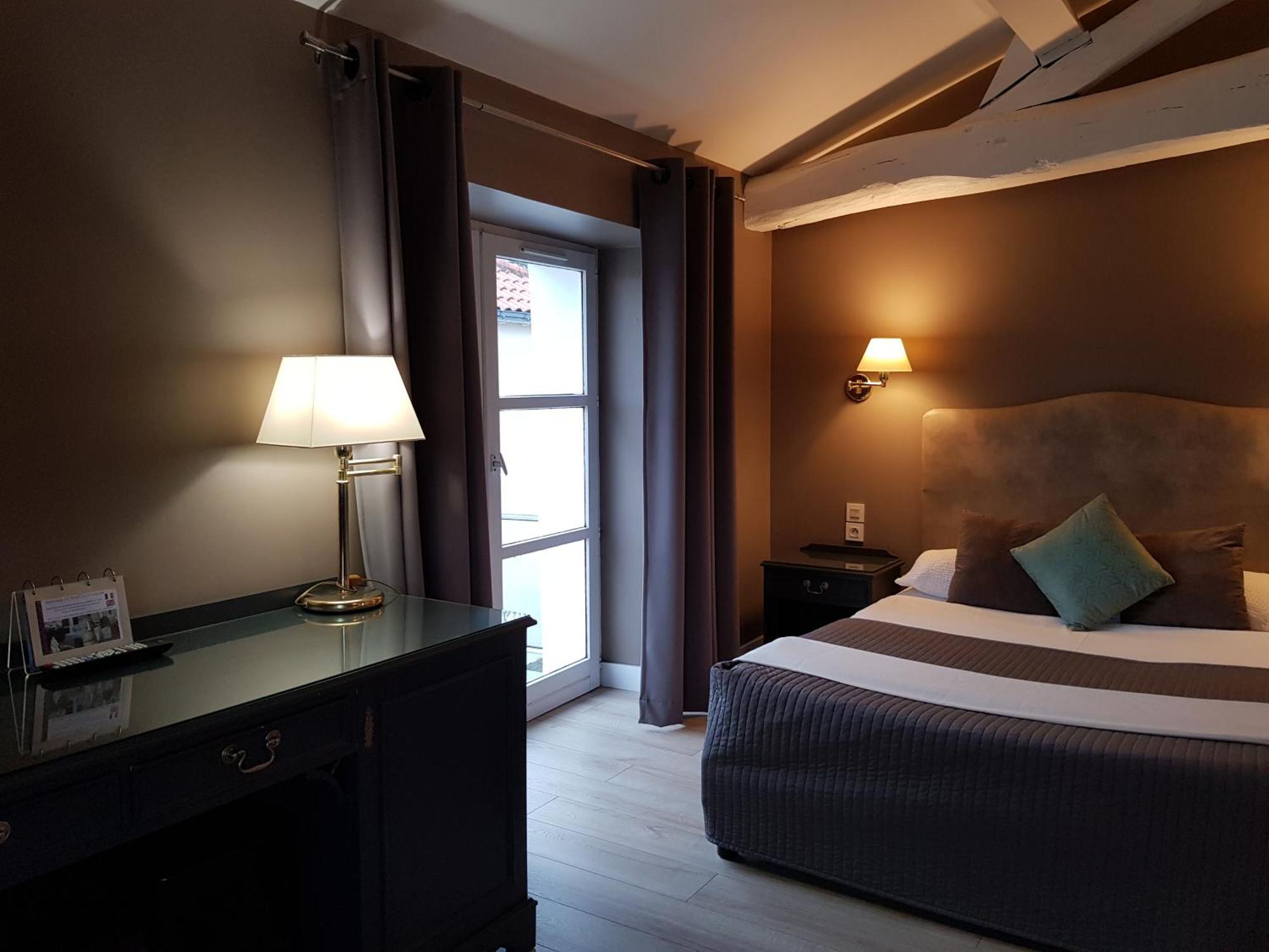 מונטגו Hotel Restaurant Les Voyageurs מראה חיצוני תמונה