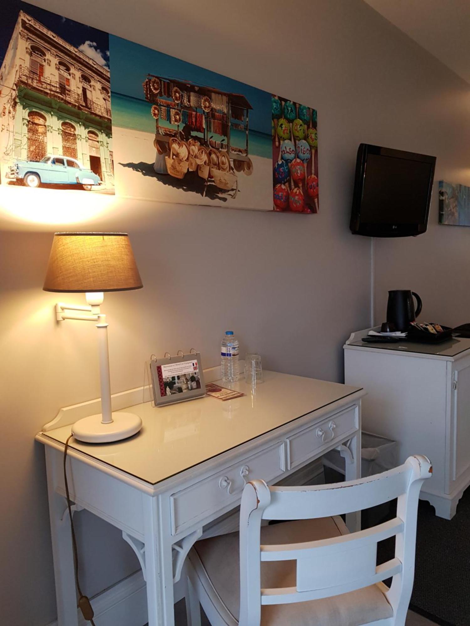 מונטגו Hotel Restaurant Les Voyageurs מראה חיצוני תמונה
